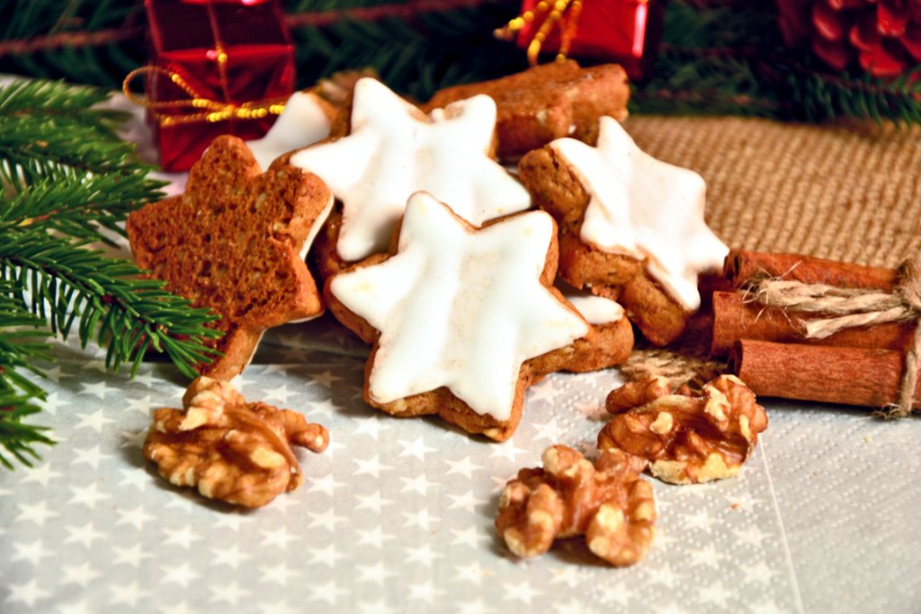 Ricetta di Natale: biscotti con noci, cannella e cioccolato
