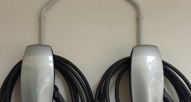 Tutela dell’ambiente: arrivano i connettori Tesla al San Salvador